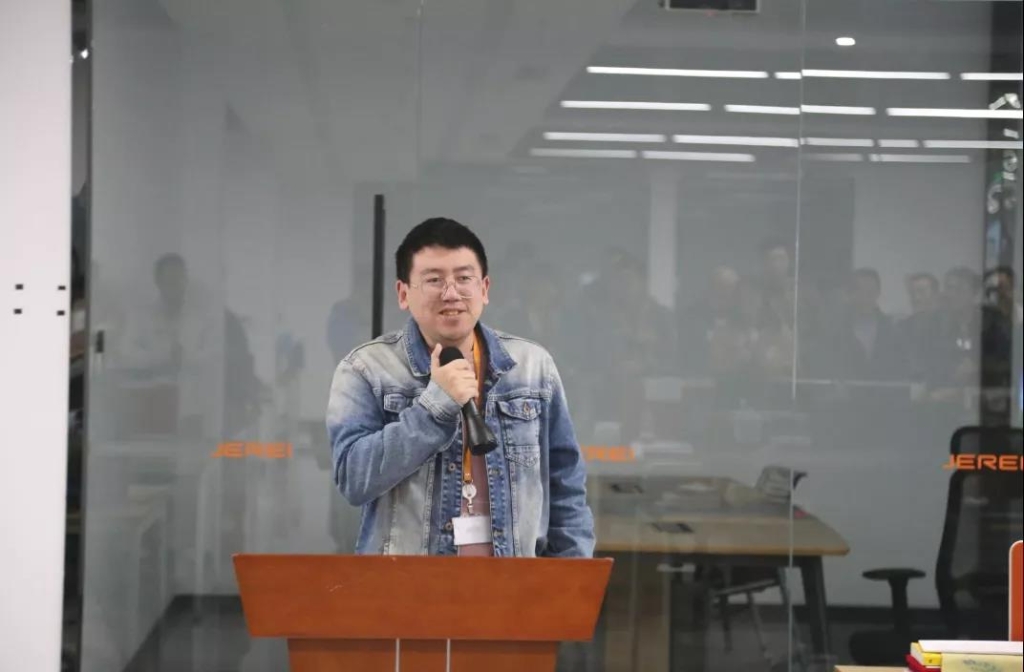 1635123515917068371.jpg 捷瑞数字DE事业群第四季度岗位标兵评选与表彰大会