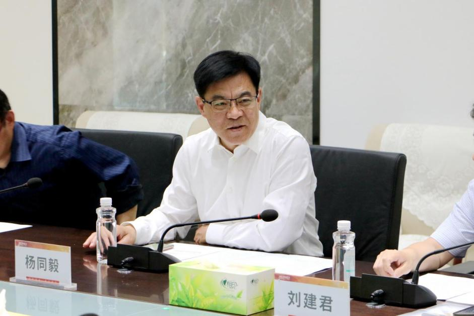 ��̽�˲��������� | ɽ������ѧԺУ����ͬ��һ���߷ý�������