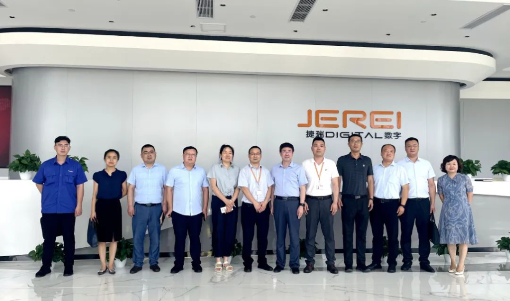 �������ÿ�������ί��ǡ���ί��������һ�е��ý�������