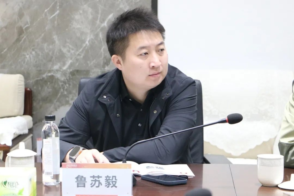 ���ǻ�����Բ�����ͬ�Ļ㡱�״�ר�����ֻ�ڽ������־���