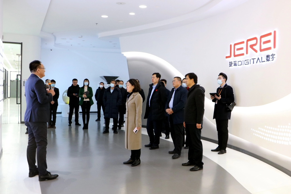 ɽ��ʡ�ط����ڼ�ֵܾ�����ǡ��ֳ���ӱһ�е��н�������